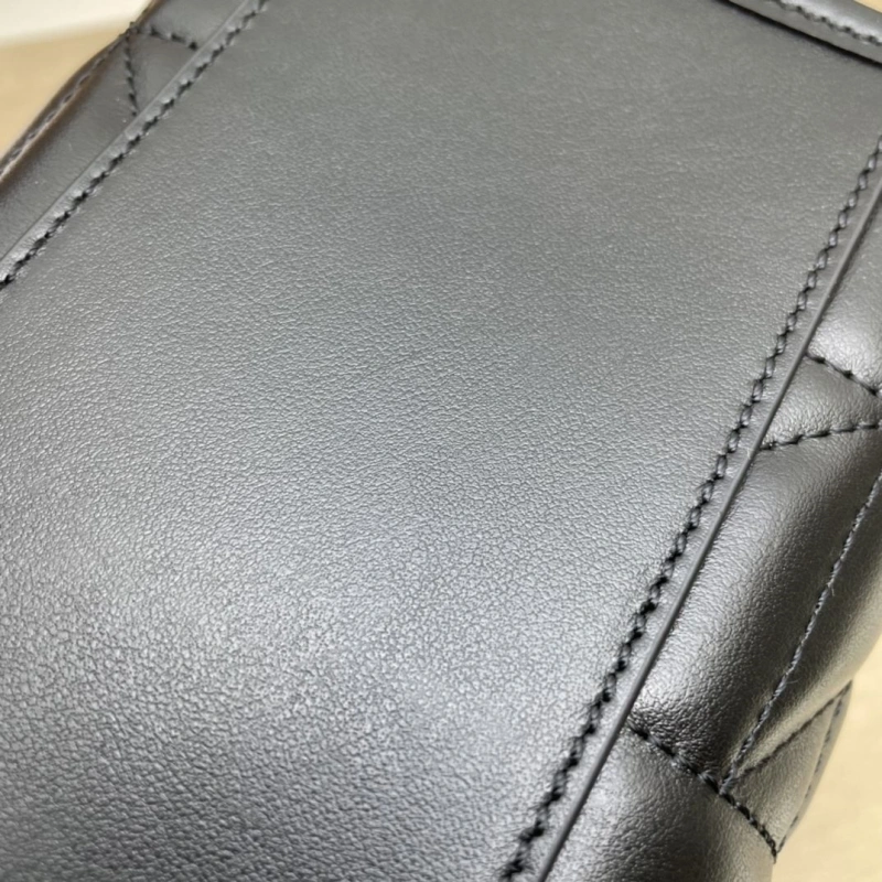 Gucci Shopping Bags 4036B-0490