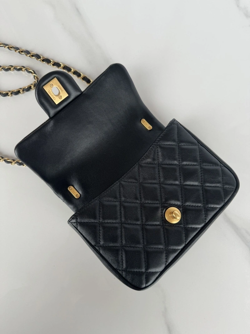 Chanel 19 Bags 4046F-0154