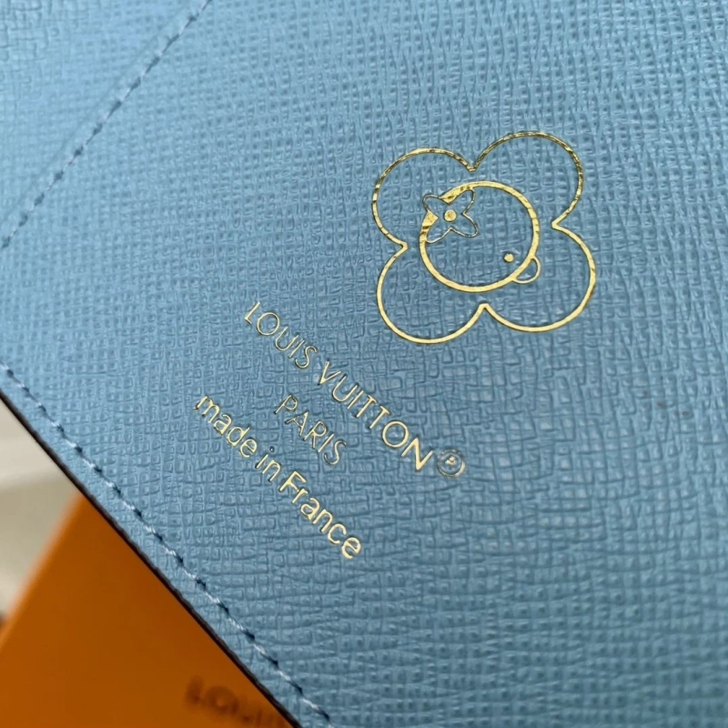 LV Wallets 4048A-0021