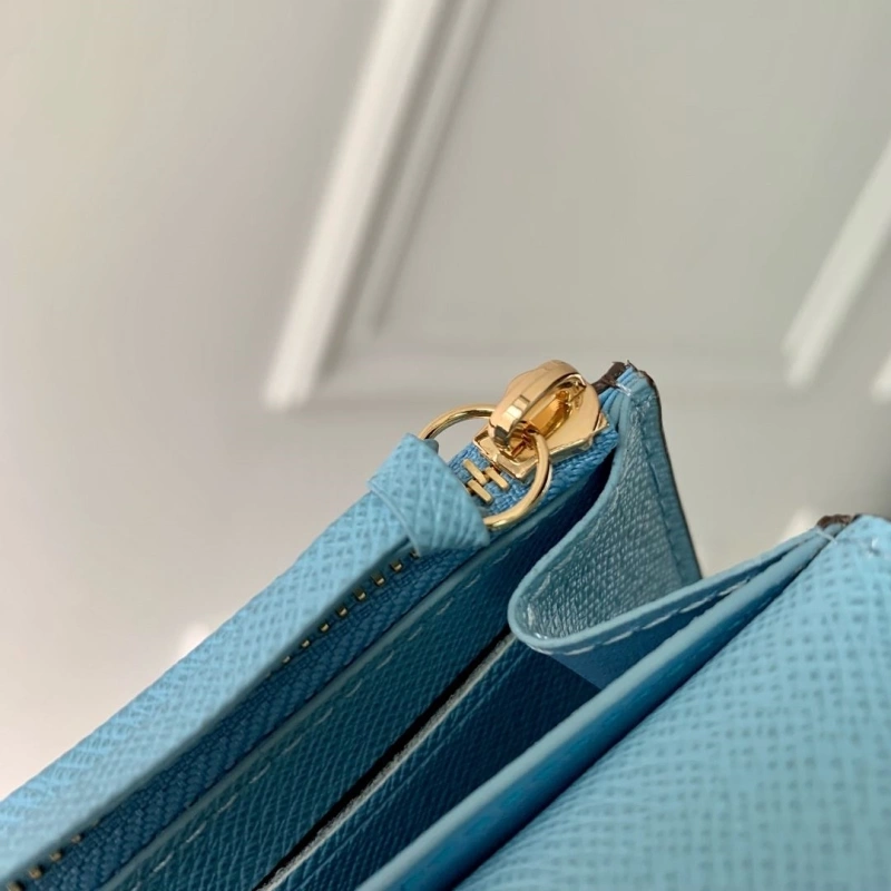 LV Wallets 4048A-0022