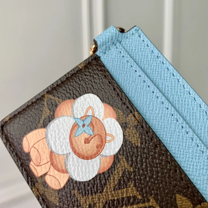 LV Wallets 4048A-0023
