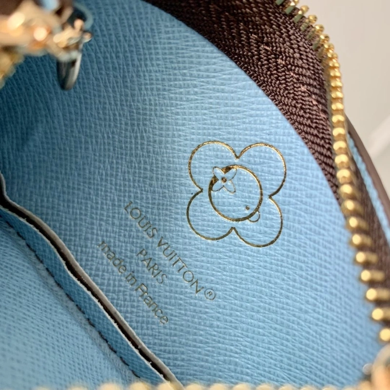 LV Wallets 4048A-0024