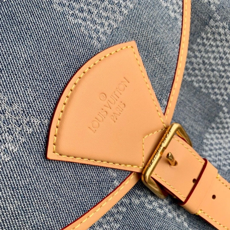 LV Backpacks 4048A-0025