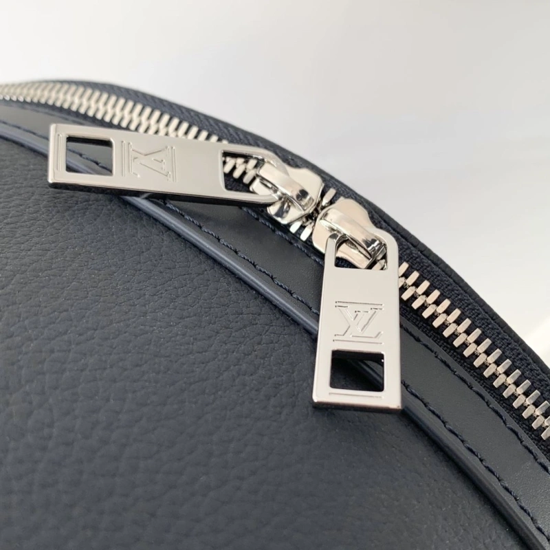 LV Backpacks 4048A-0027