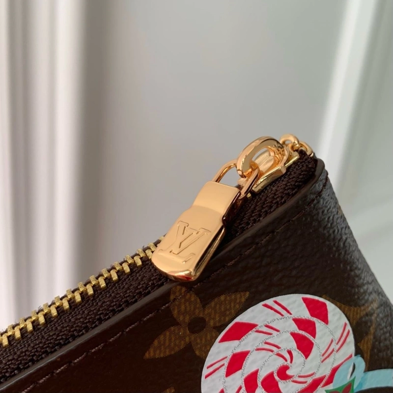 LV Wallets 4048A-0050