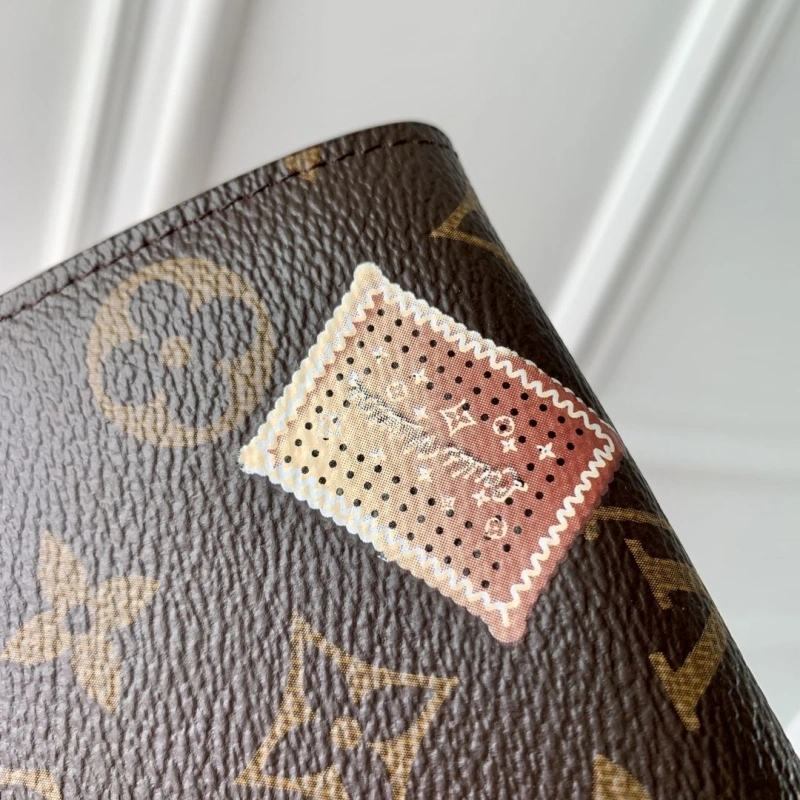 LV Wallets 4048A-0052