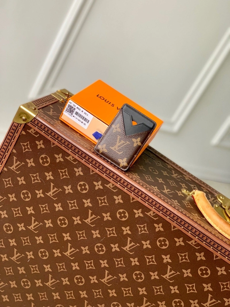 LV Wallets 4048A-0069