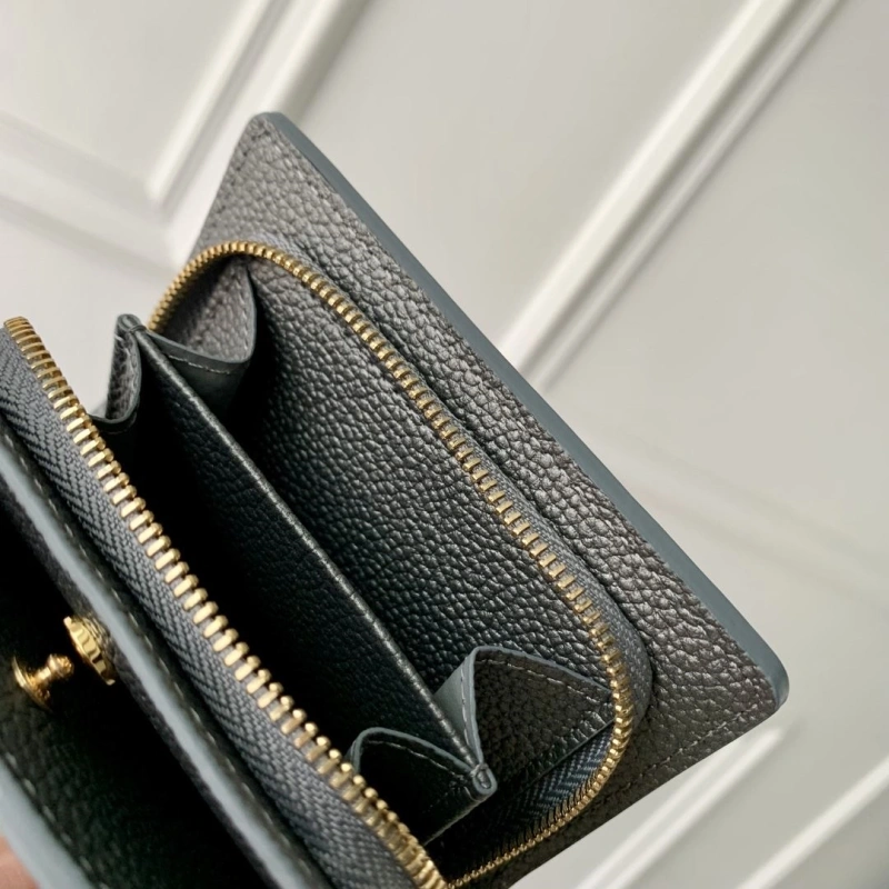 LV Wallets 4048A-0100