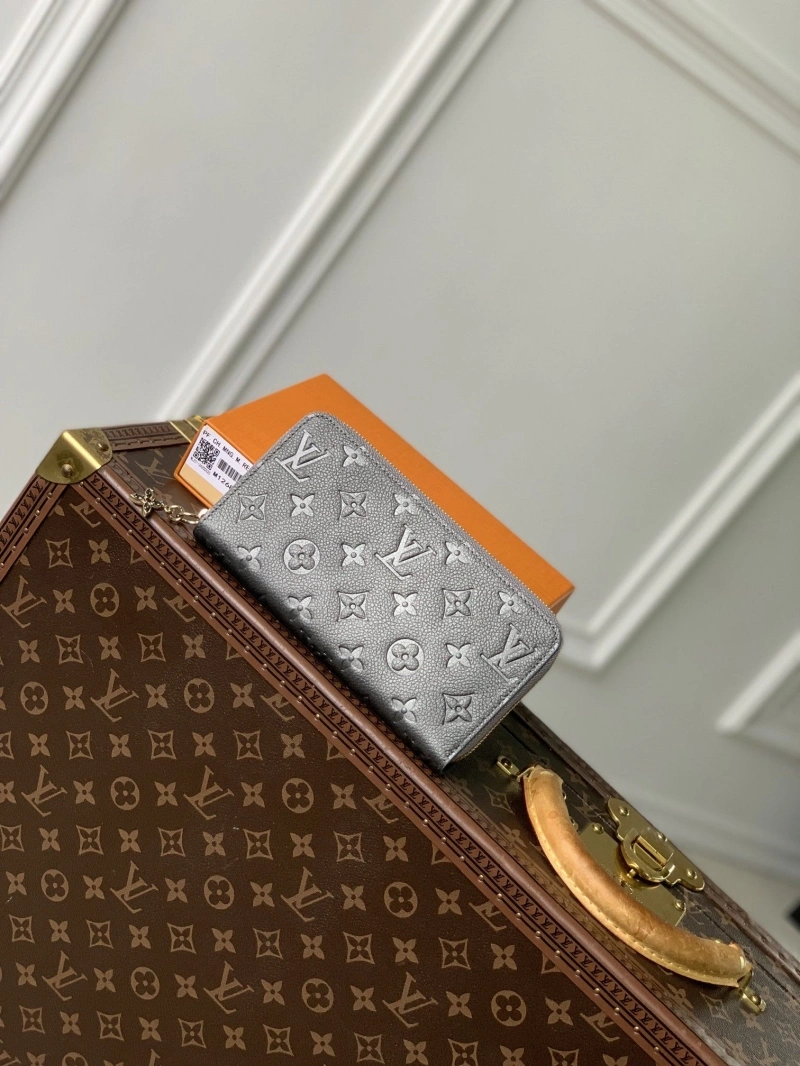 LV Wallets 4048A-0102