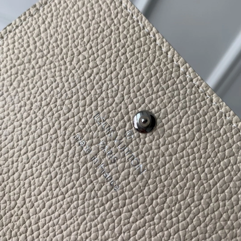 LV Wallets 4048A-0109