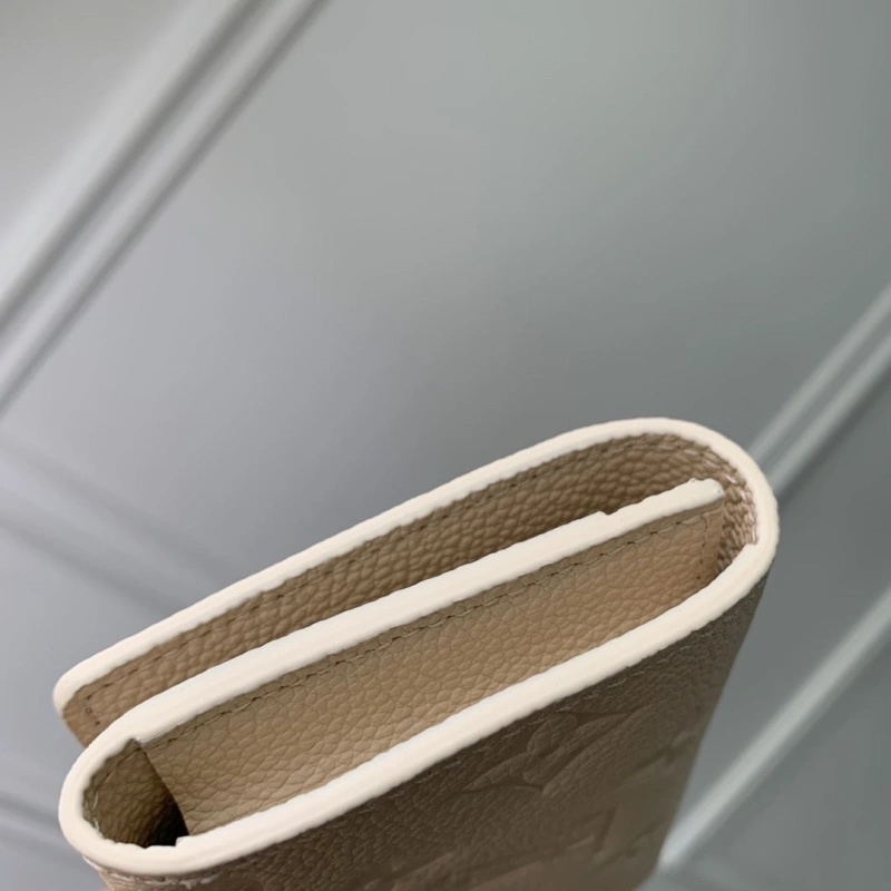 LV Wallets 4048A-0109