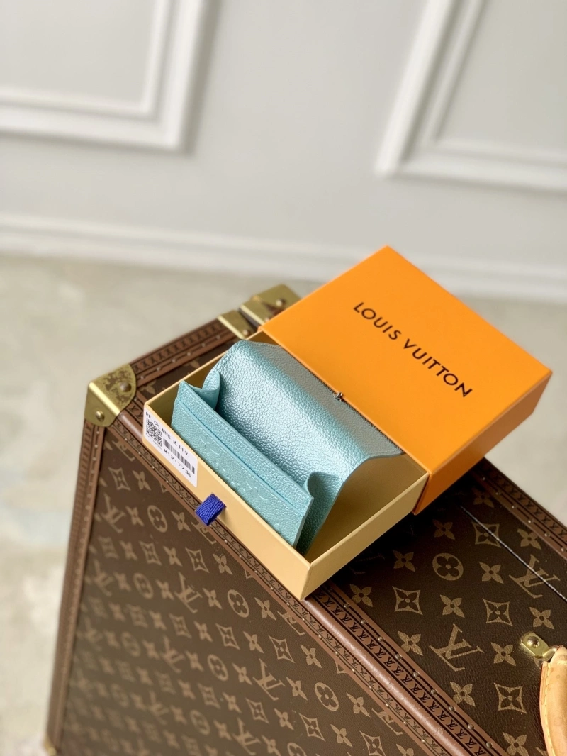 LV Wallets 4048A-0132