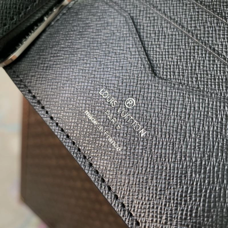 LV Wallets 4048F-0020