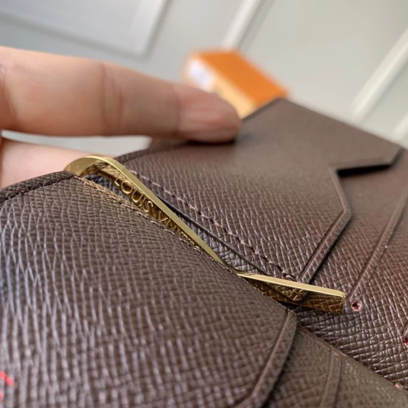 LV Wallets 4048F-0023