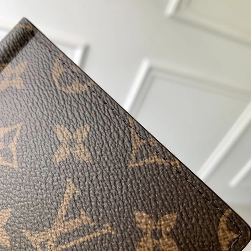 LV Wallets 4048F-0026
