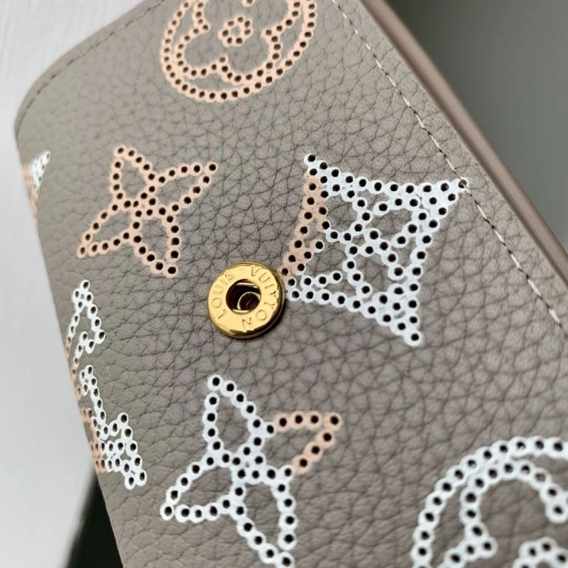 LV Wallets 4048F-0038