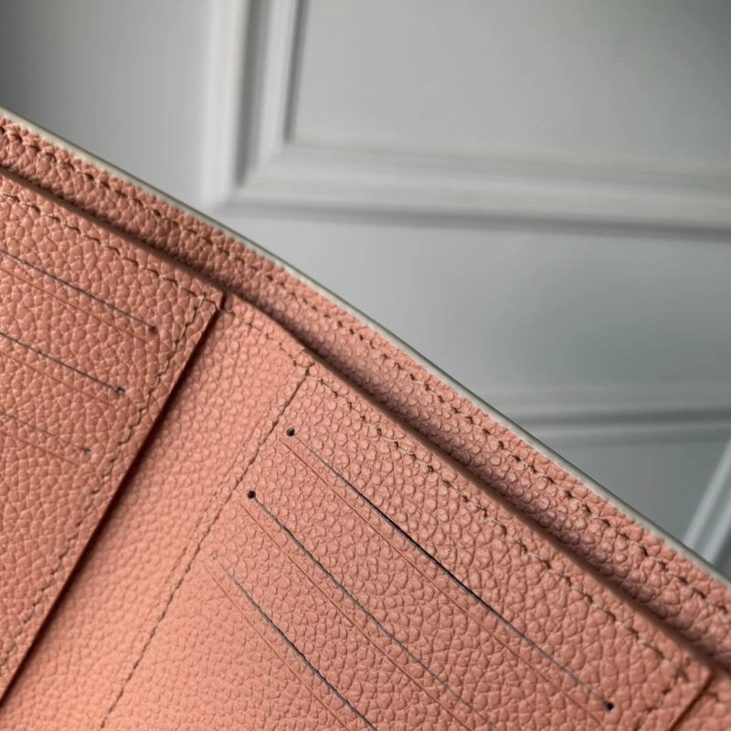 LV Wallets 4048F-0070