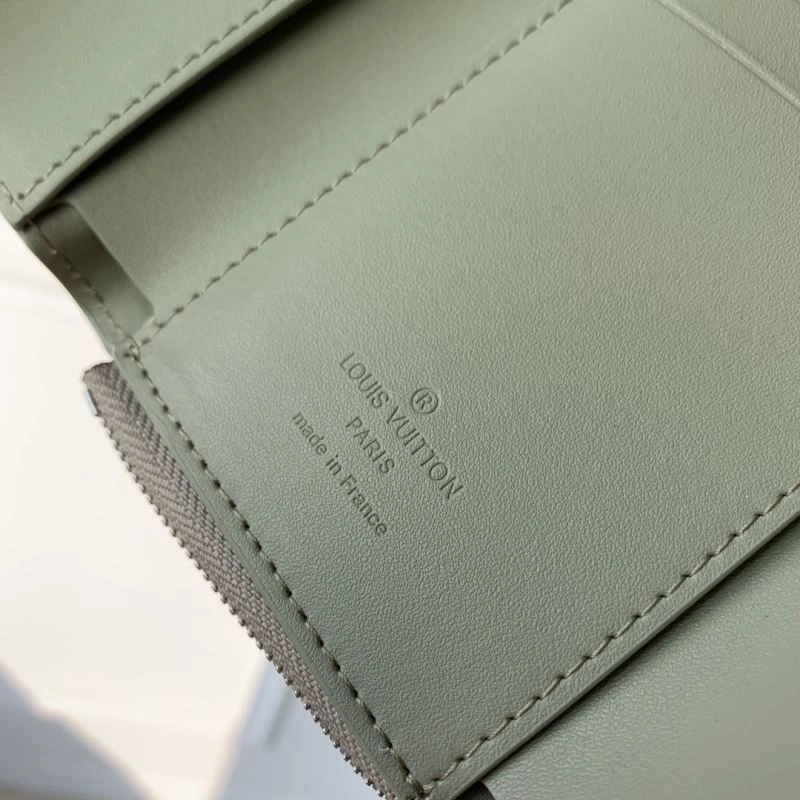 LV Wallets 4048F-0112