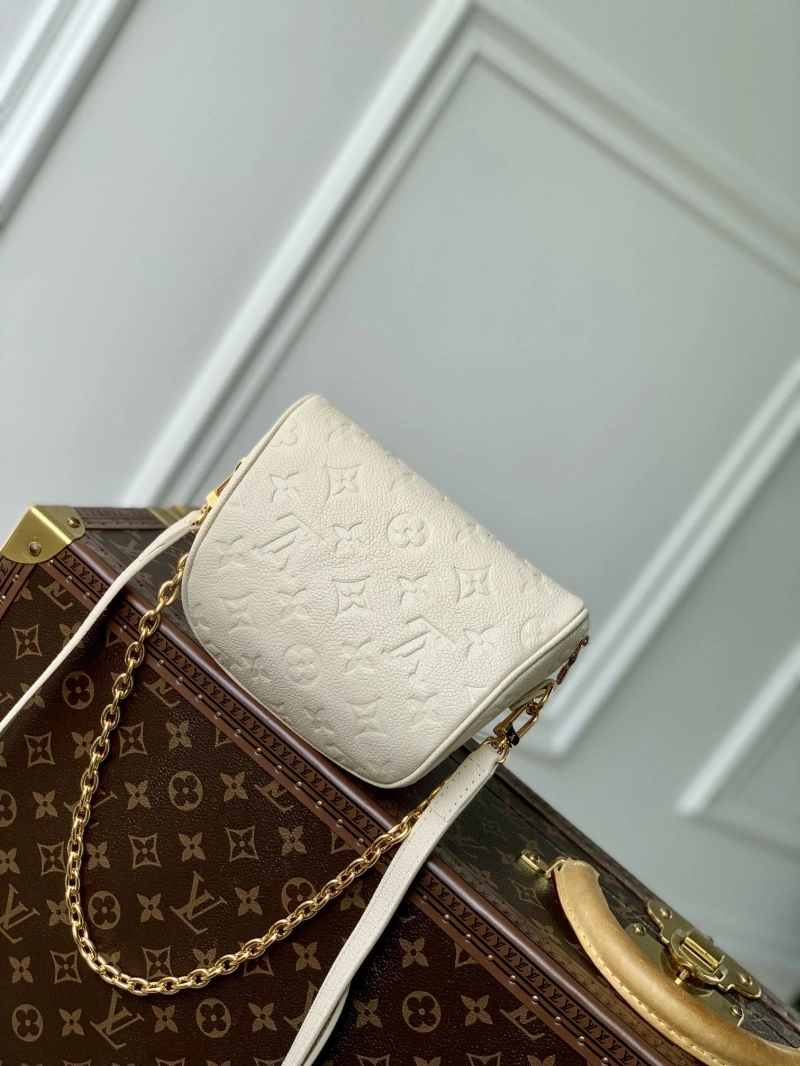 LV Cosmetic Bags 4048G-0044