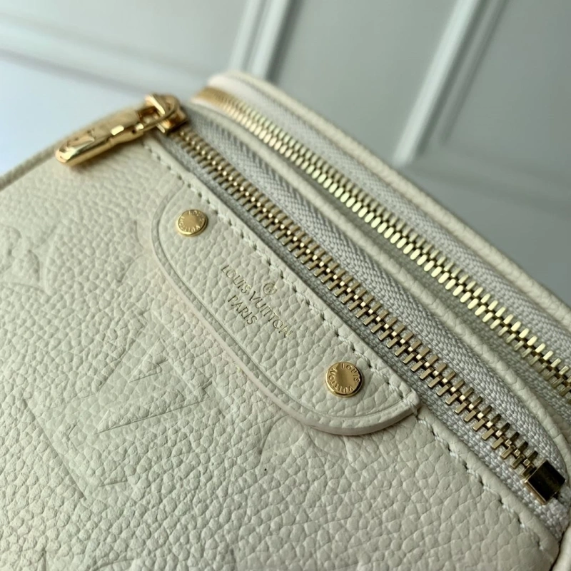 LV Cosmetic Bags 4048G-0044