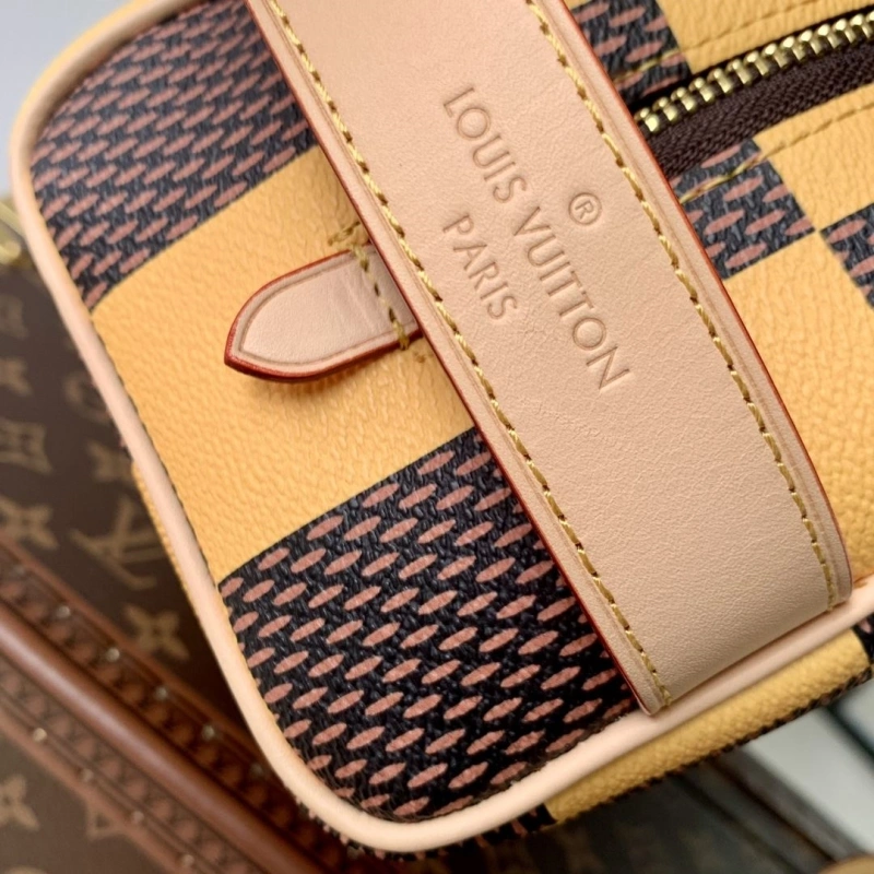 LV Cosmetic Bags 4048I-0051