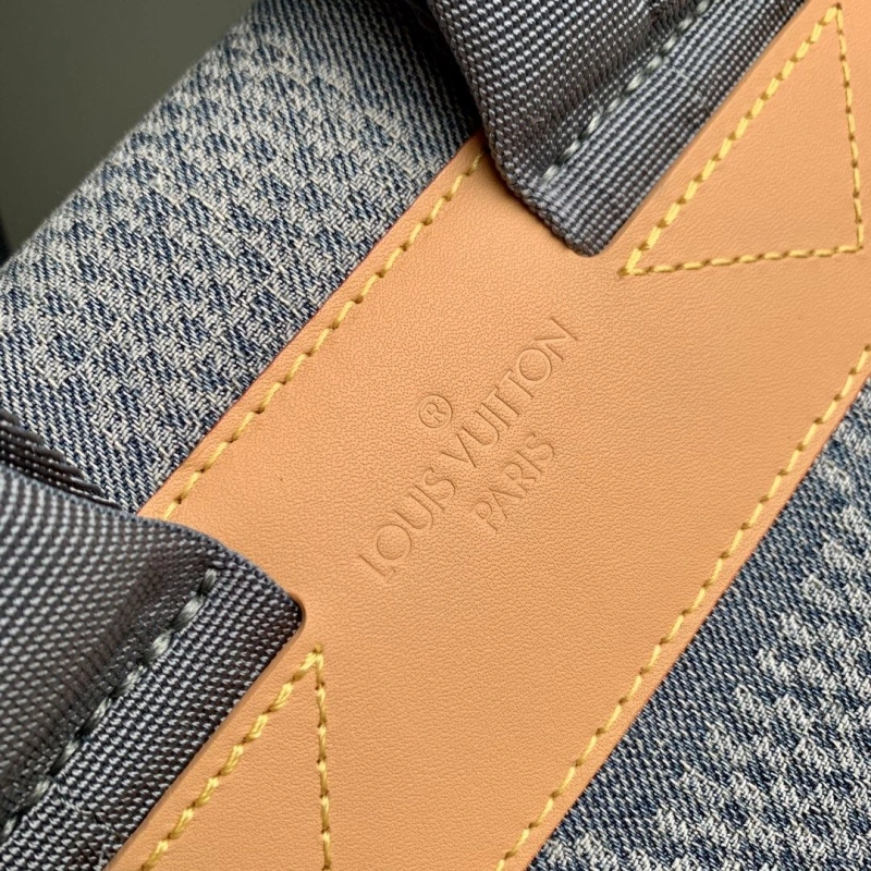 LV Backpacks 4048I-0243