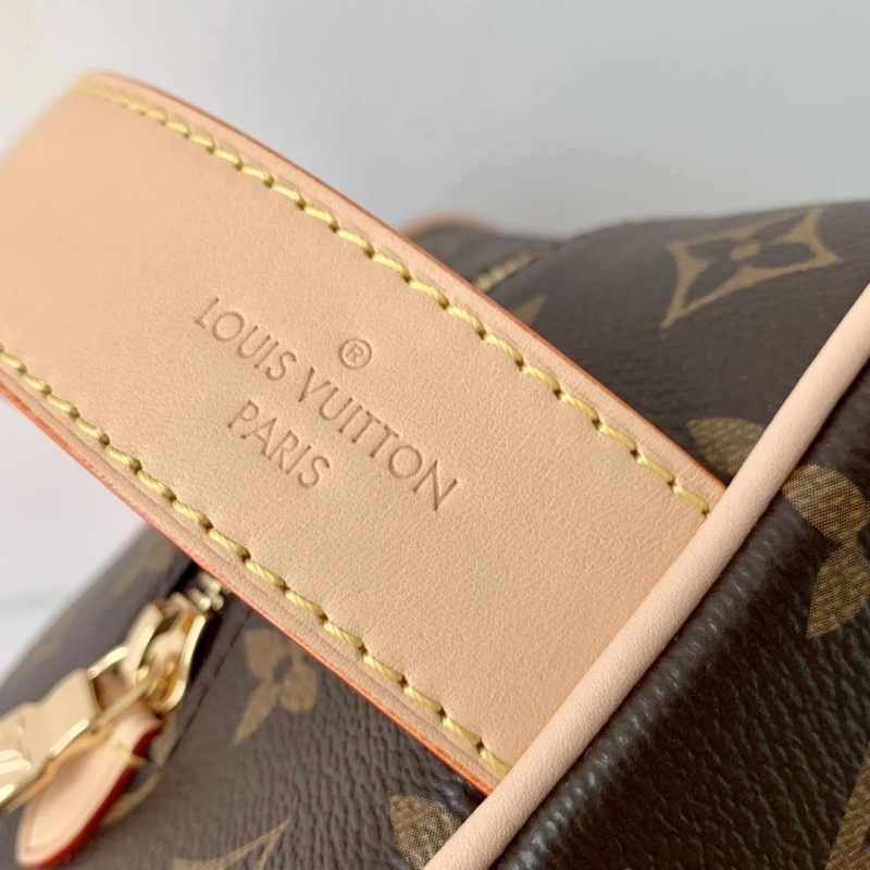 LV Cosmetic Bags 4048I-0389