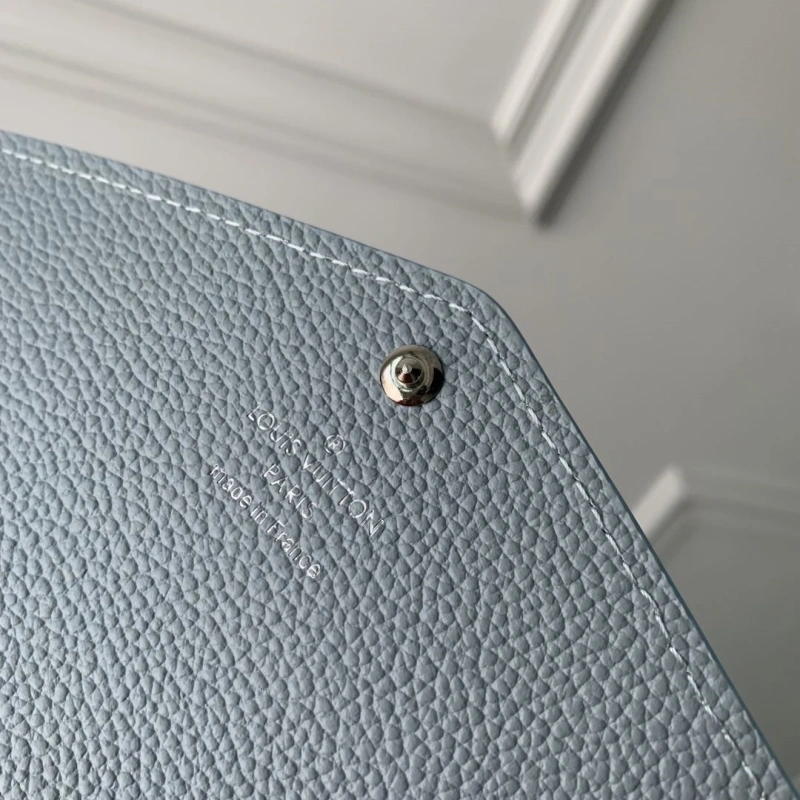 LV Wallets 4048I-0441