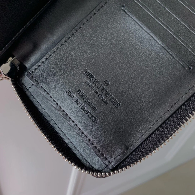 LV Wallets 4048I-0487