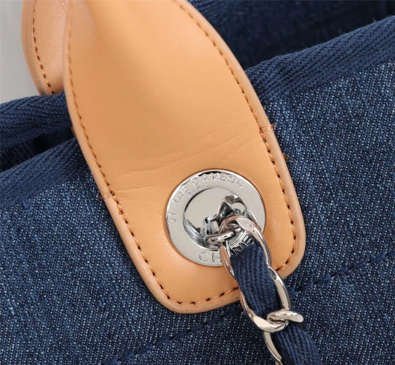 Chanel Shopping Bags 4049B-0601