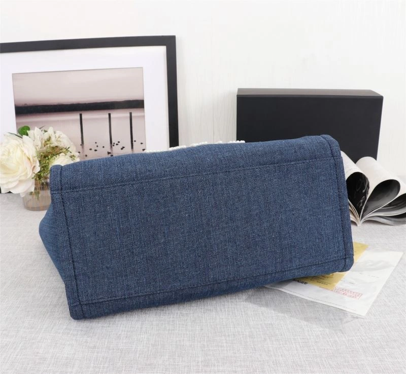 Chanel Shopping Bags 4049B-0601