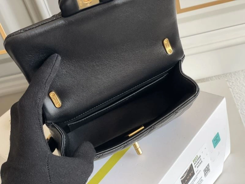 Chanel 19 Bags 4049C-0250