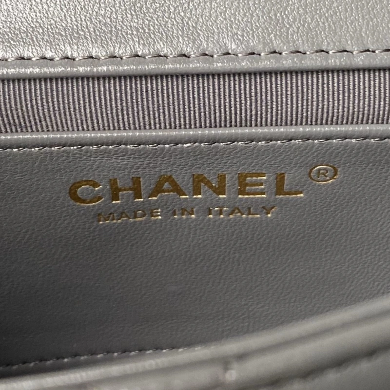 Chanel 19 Bags 4049H-0129