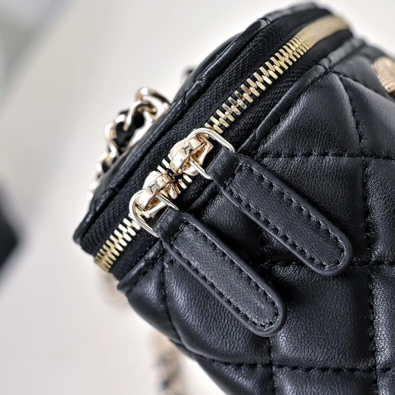 Chanel Cosmetic Bags 4049H-0192