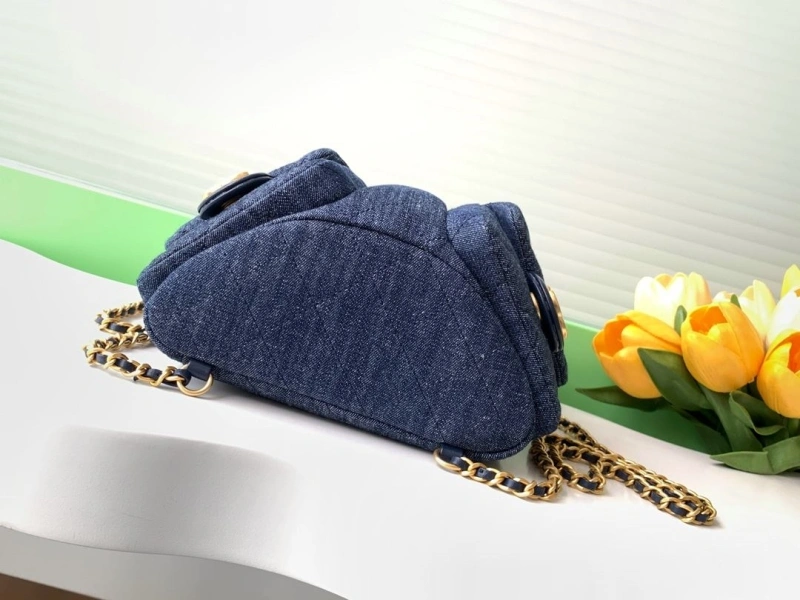 Chanel Backpacks 4049H-0222