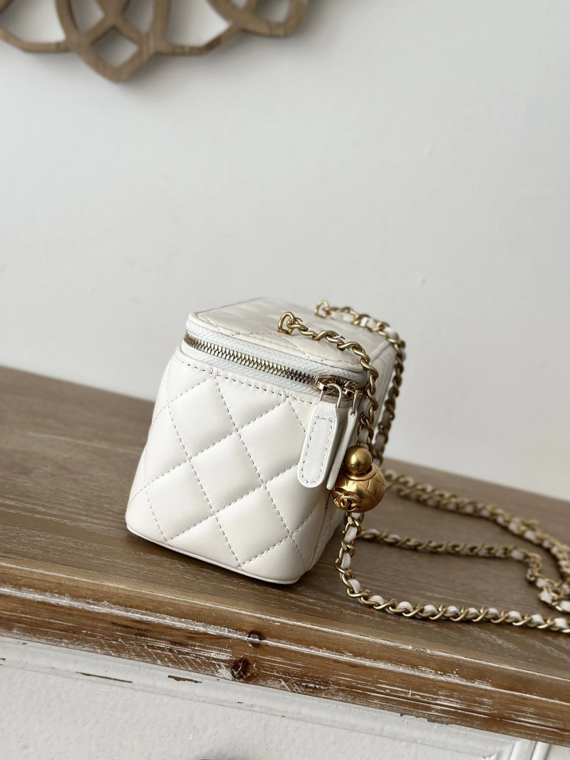 Chanel Cosmetic Bags 4049H-0241