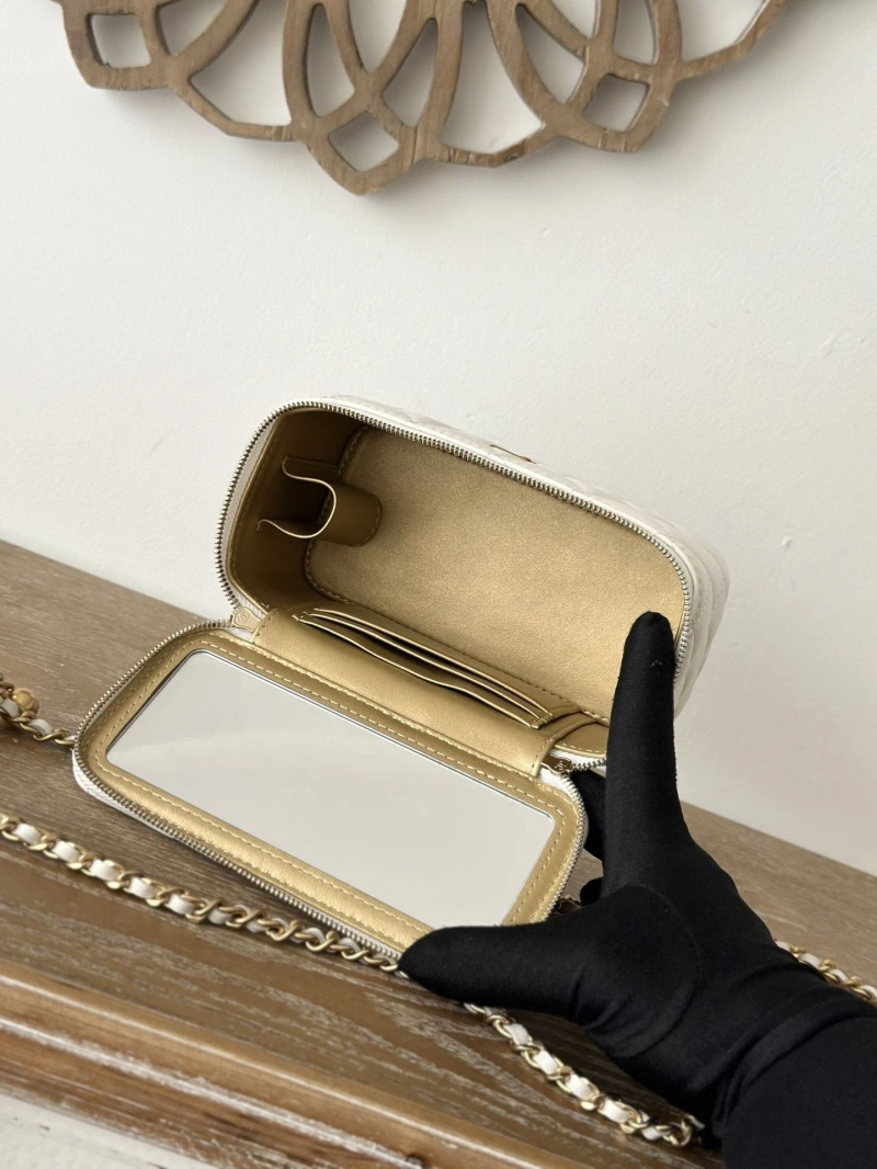 Chanel Cosmetic Bags 4049H-0241