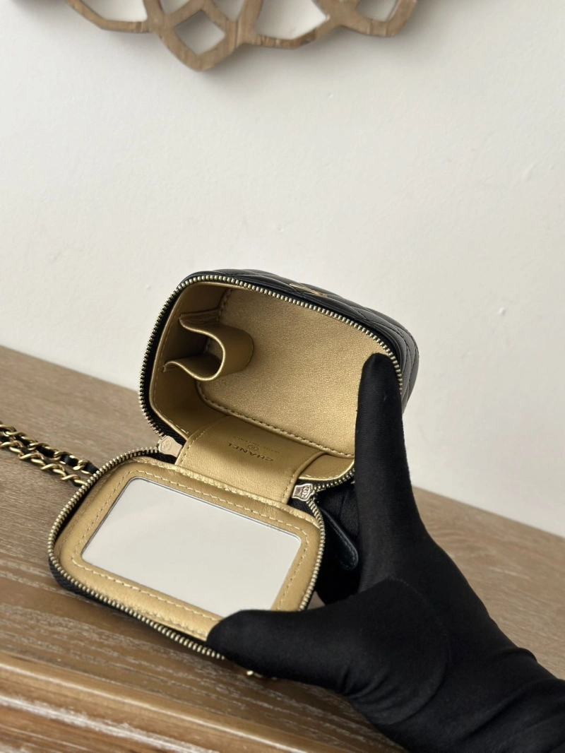 Chanel Cosmetic Bags 4049H-0243