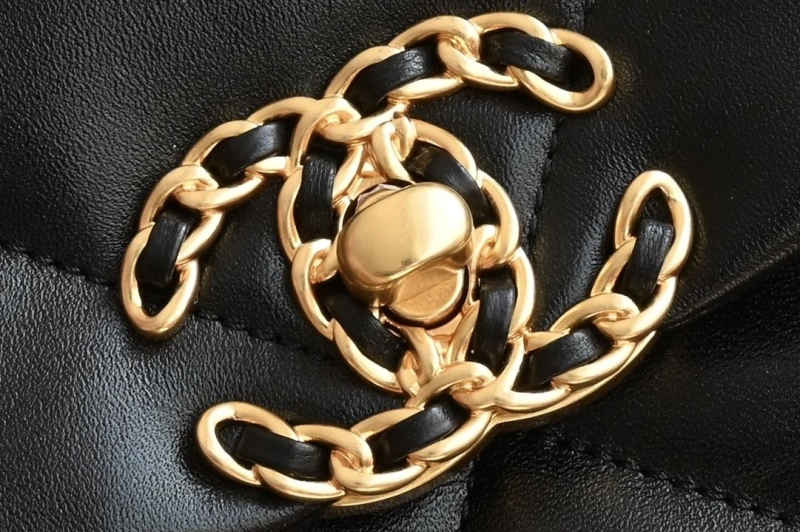 Chanel 19 Bags 4049H-0293