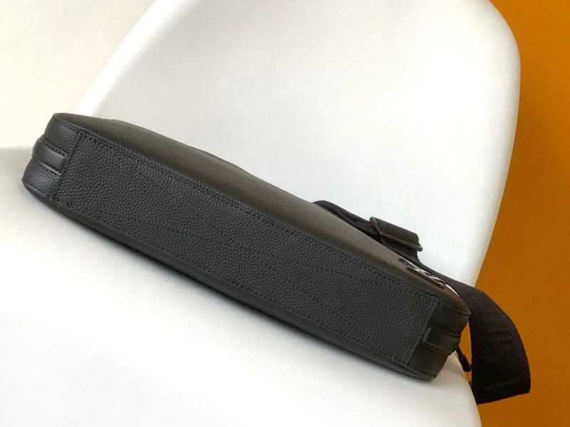 LV Mens Briefcases 4056A-0094