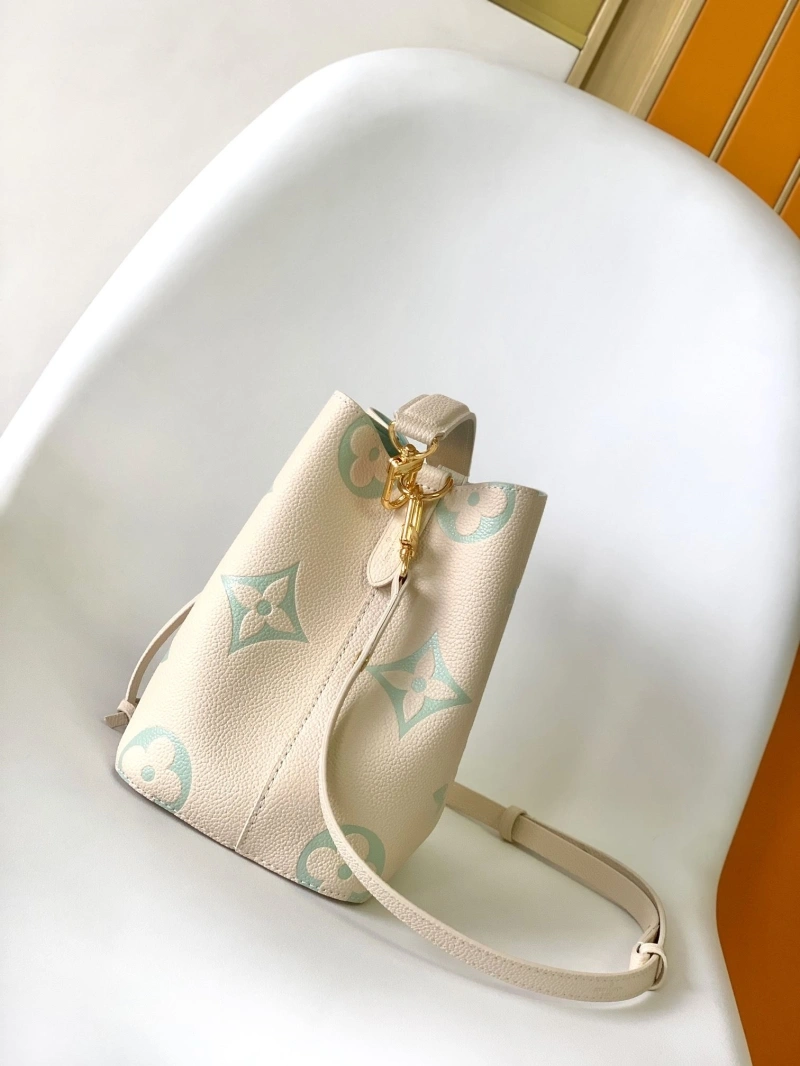 LV Bucket Bags 4056C-0013