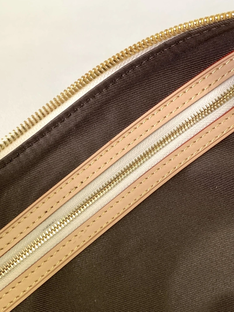 LV Travel Bags 4056C-0072