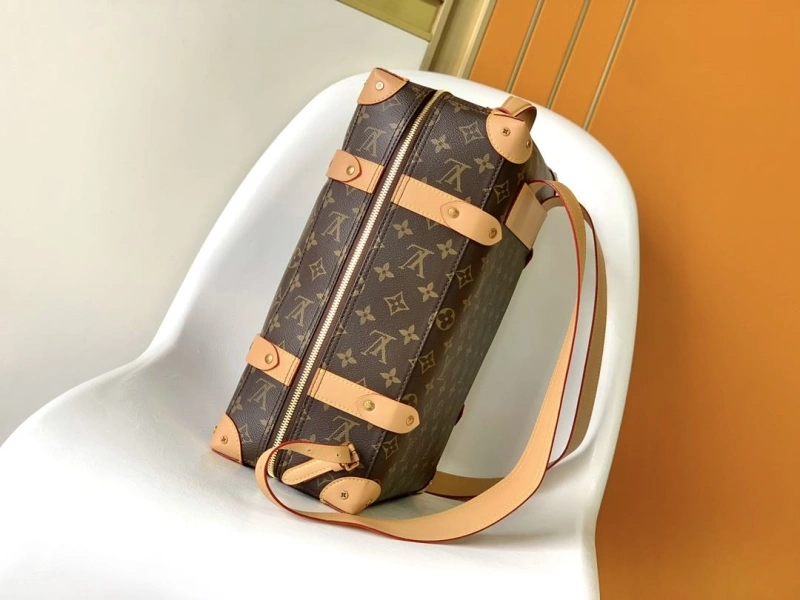 LV Backpacks 4056D-0015