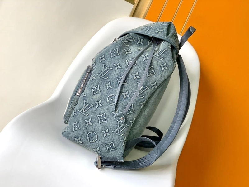 LV Backpacks 4056D-0136