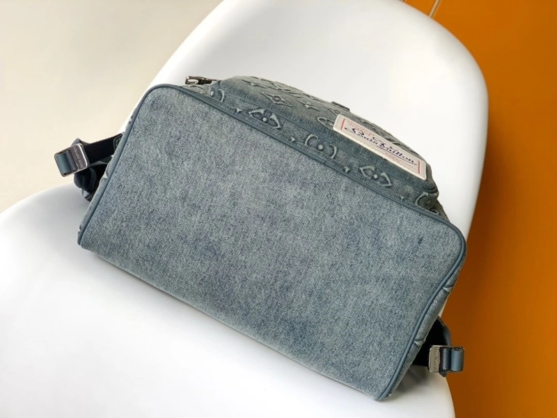 LV Backpacks 4056D-0198