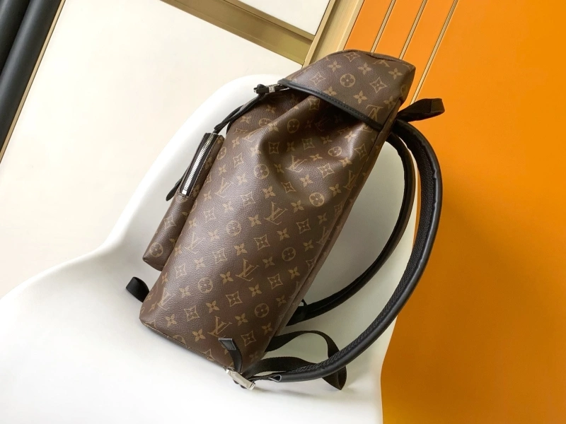 LV Backpacks 4056D-0320