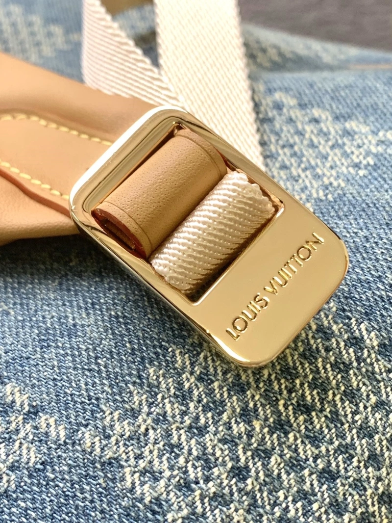 LV Backpacks 4056D-0403