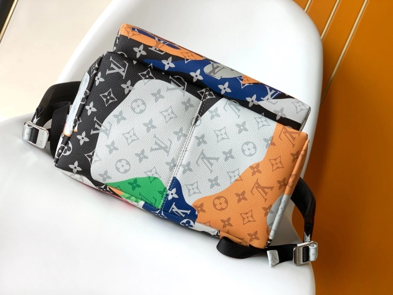 LV Backpacks 4056D-0433