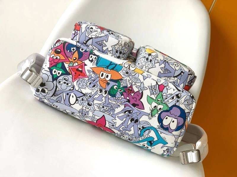 LV Backpacks 4056D-0511