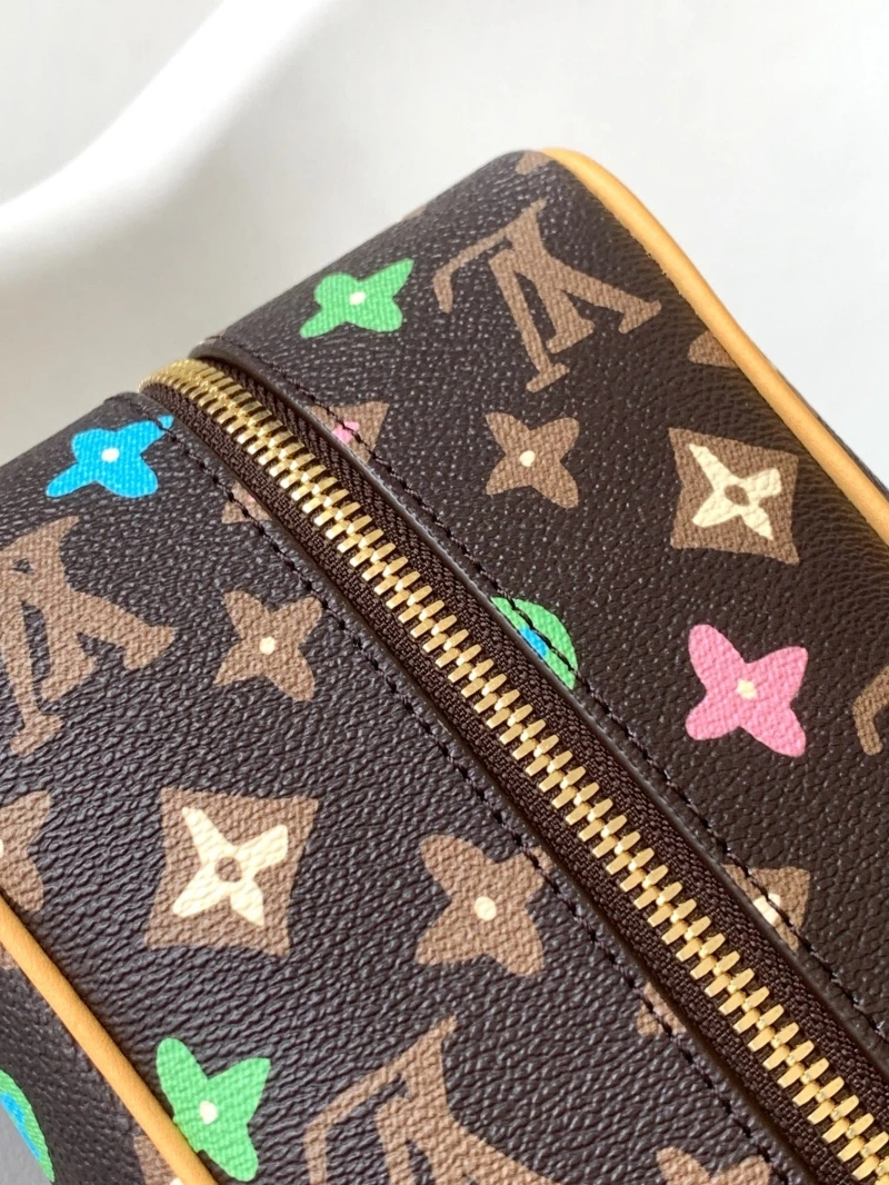 LV Cosmetic Bags 4056D-0522